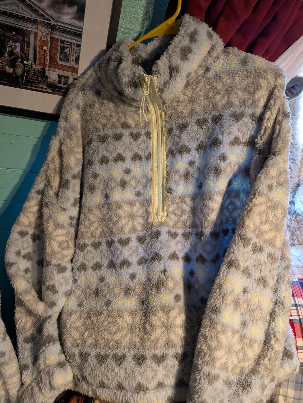 Cozy Gray Plush Half-Zip Pullover with Subtle Yellow Accents XL